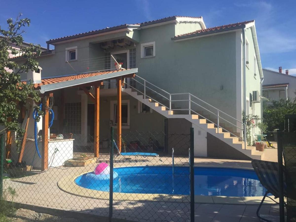 Chillout Apartments With Pool Patricia Fažana Eksteriør billede
